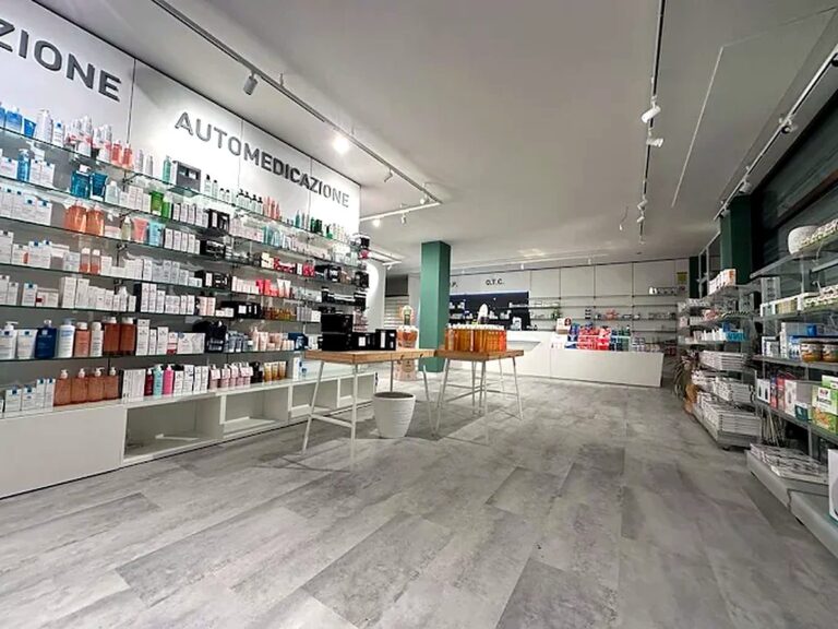 Gli spazi interni — Amafarmacia Peirano