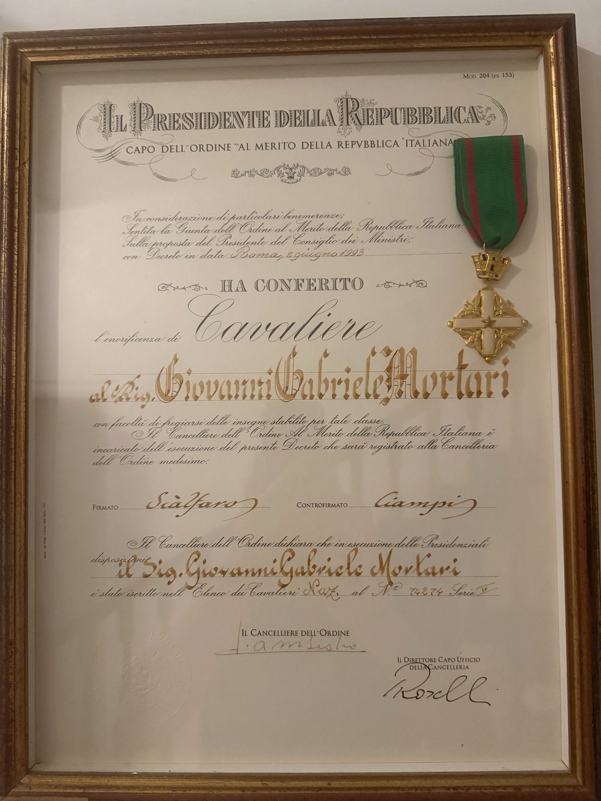 Diploma di Cavaliere dell'Ordine al Merito della Repubblica Italiana conferito a Giovanni Gabriele Mortari